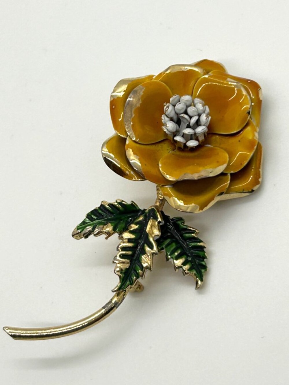 Vintage 1960s Yellow Enamel Flower Brooch Pin With Gold Tone & Green Leaves READ